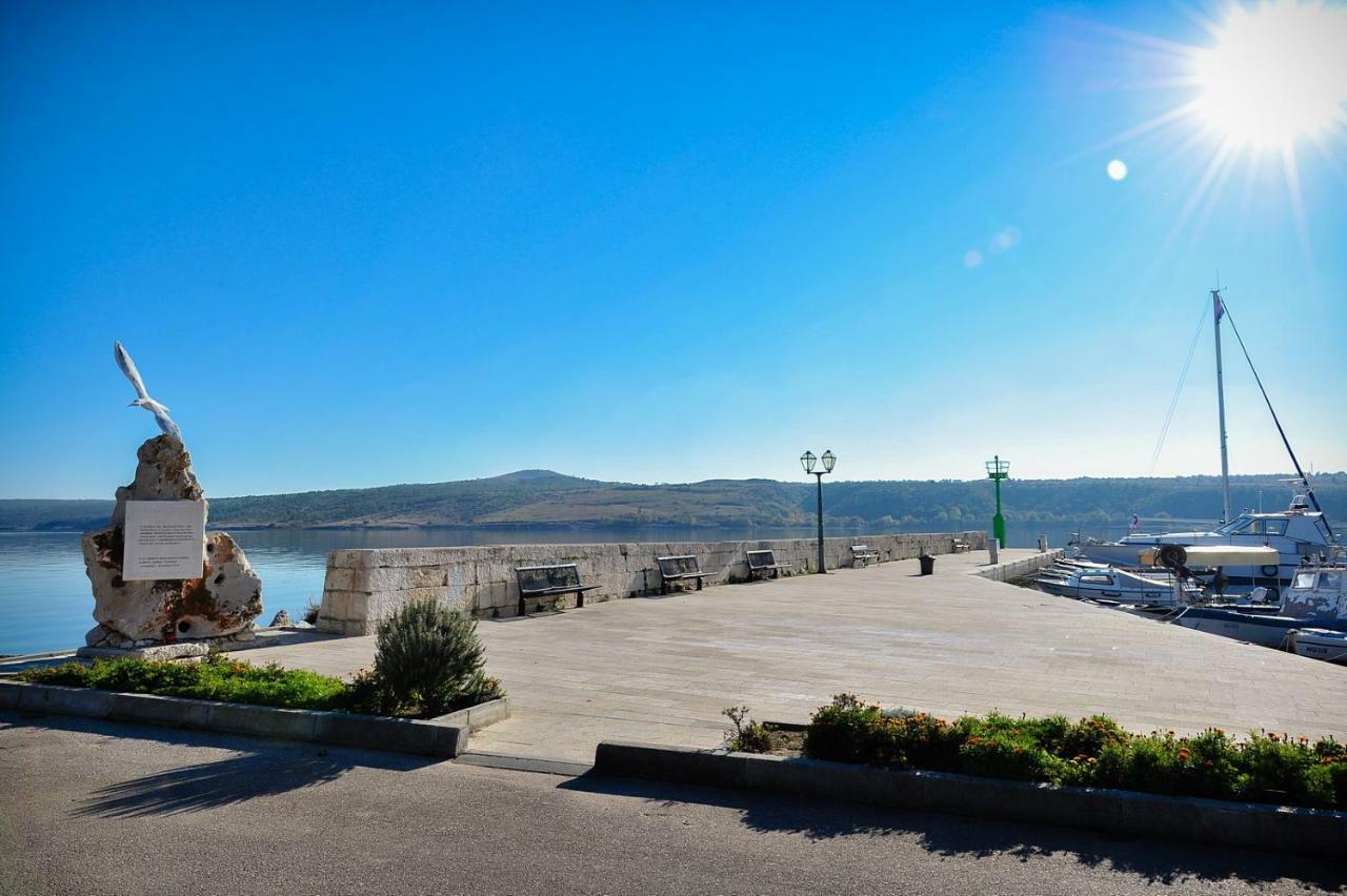 Apartment Marica Posedarje Bagian luar foto