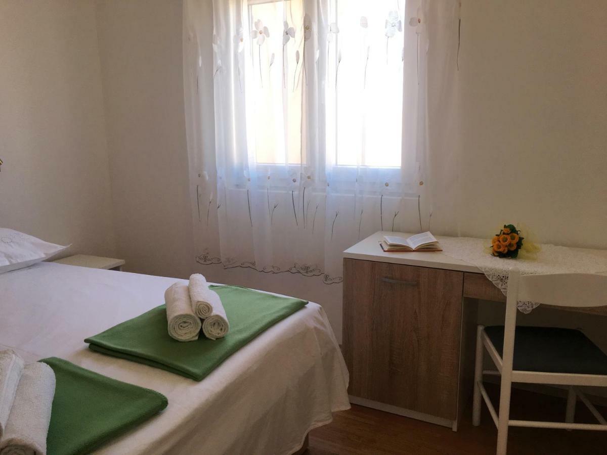 Apartment Marica Posedarje Bagian luar foto