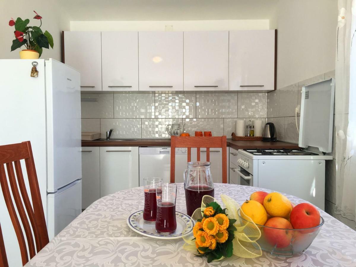 Apartment Marica Posedarje Bagian luar foto