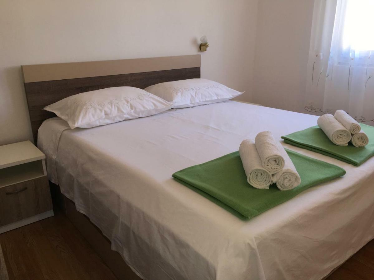 Apartment Marica Posedarje Bagian luar foto