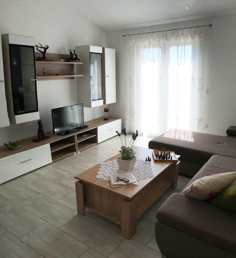 Apartment Marica Posedarje Bagian luar foto