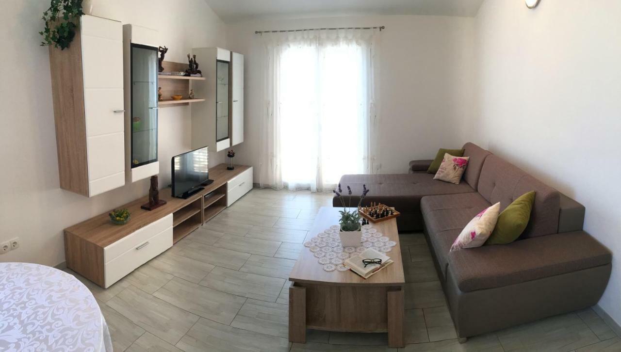 Apartment Marica Posedarje Bagian luar foto