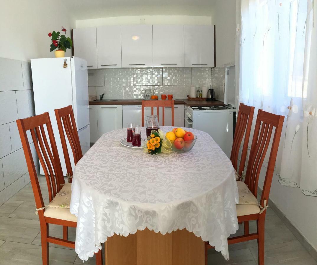 Apartment Marica Posedarje Bagian luar foto