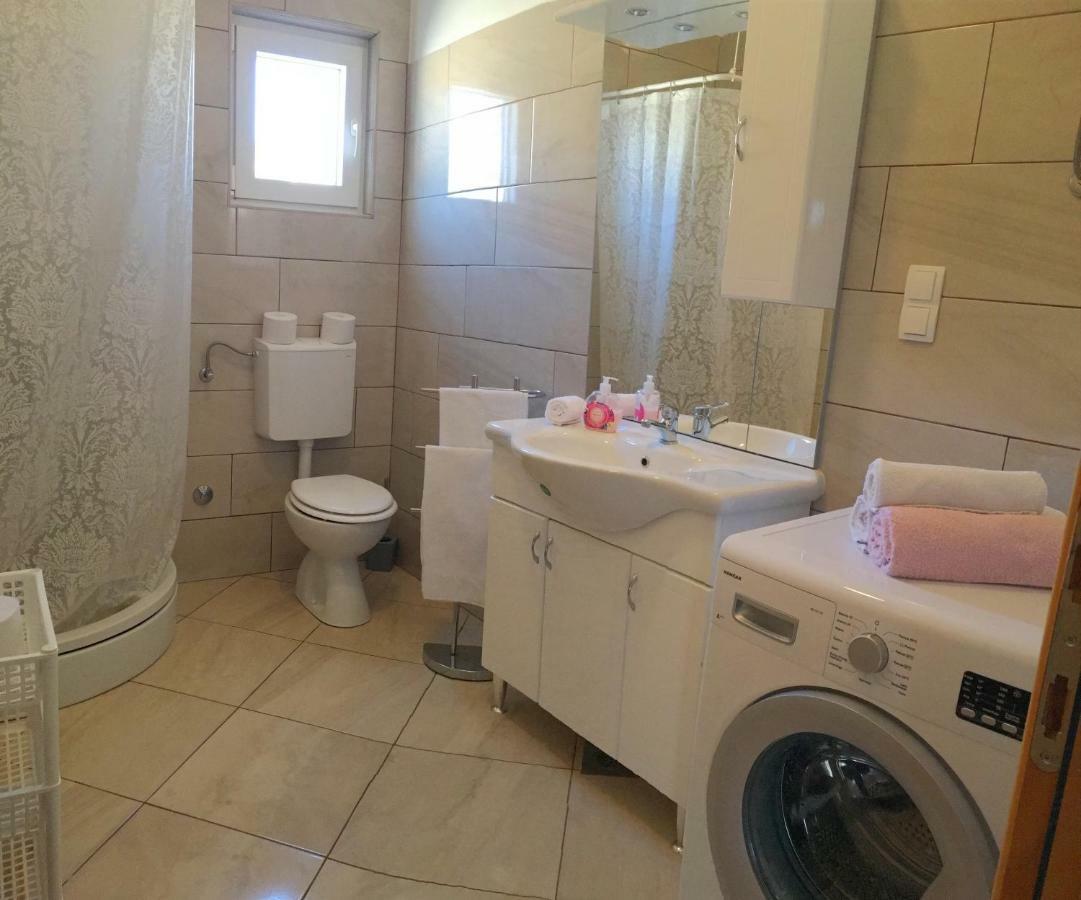 Apartment Marica Posedarje Bagian luar foto